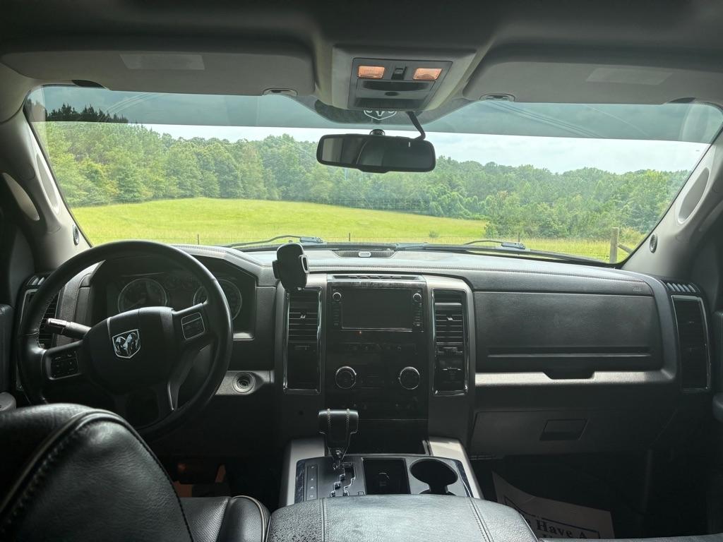 RAM 1500 2WD Crew Cab 140.5" Laramie Limited Edition 2012