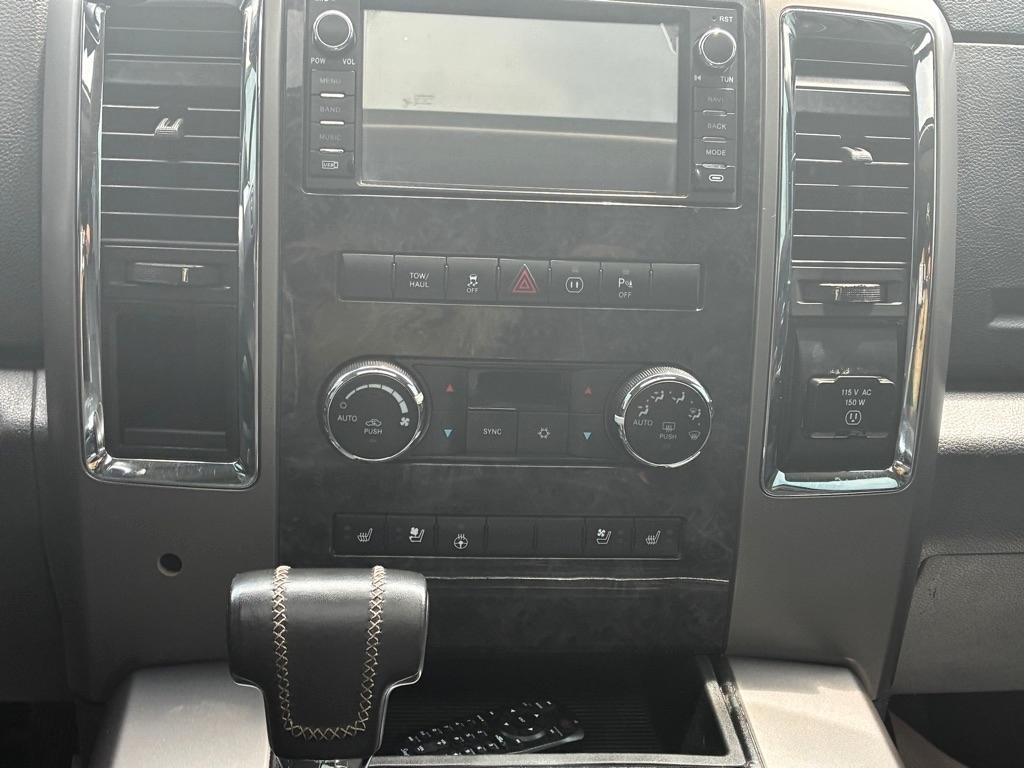 RAM 1500 2WD Crew Cab 140.5" Laramie Limited Edition 2012