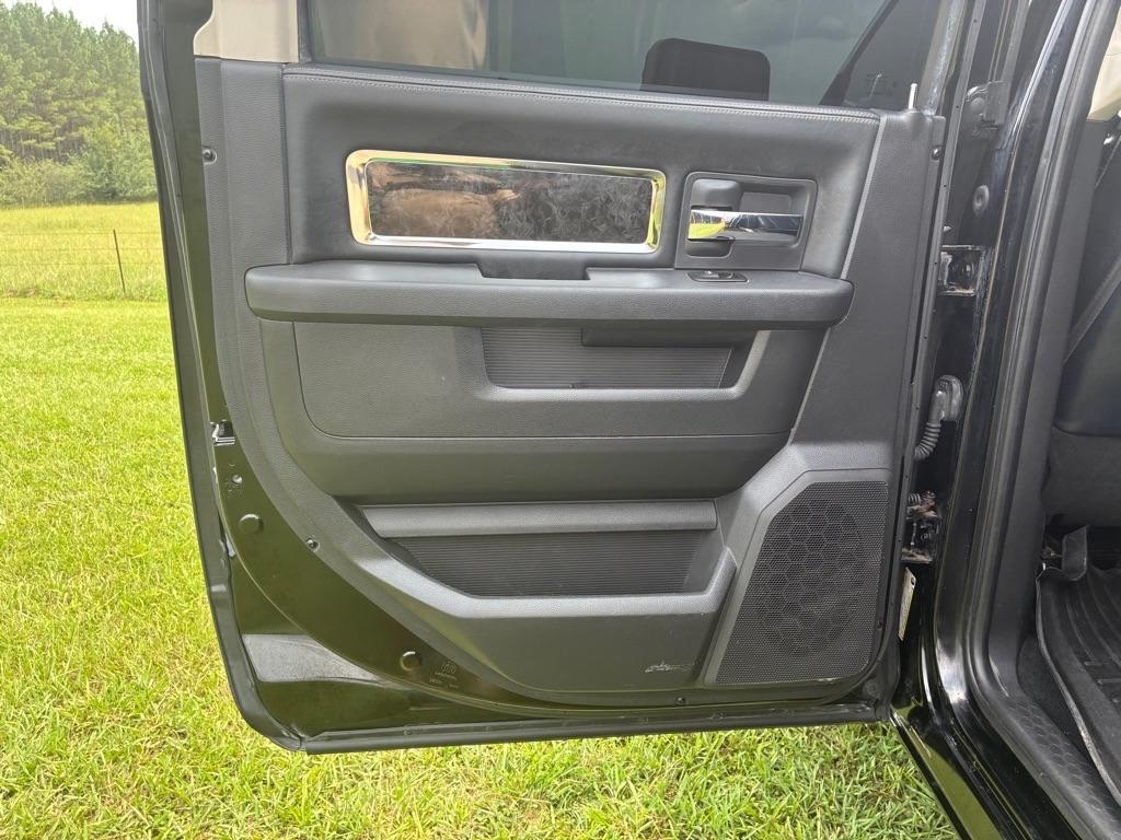 RAM 1500 2WD Crew Cab 140.5" Laramie Limited Edition 2012