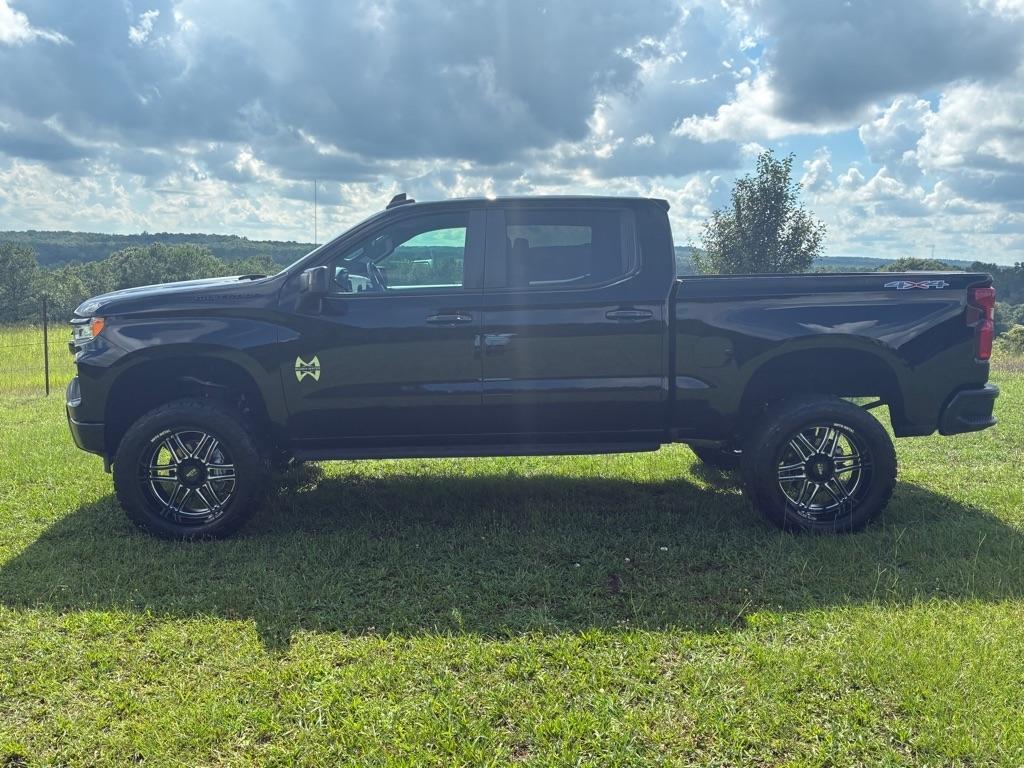 Chevrolet Silverado 1500 4WD Crew Cab 147" RST 2023