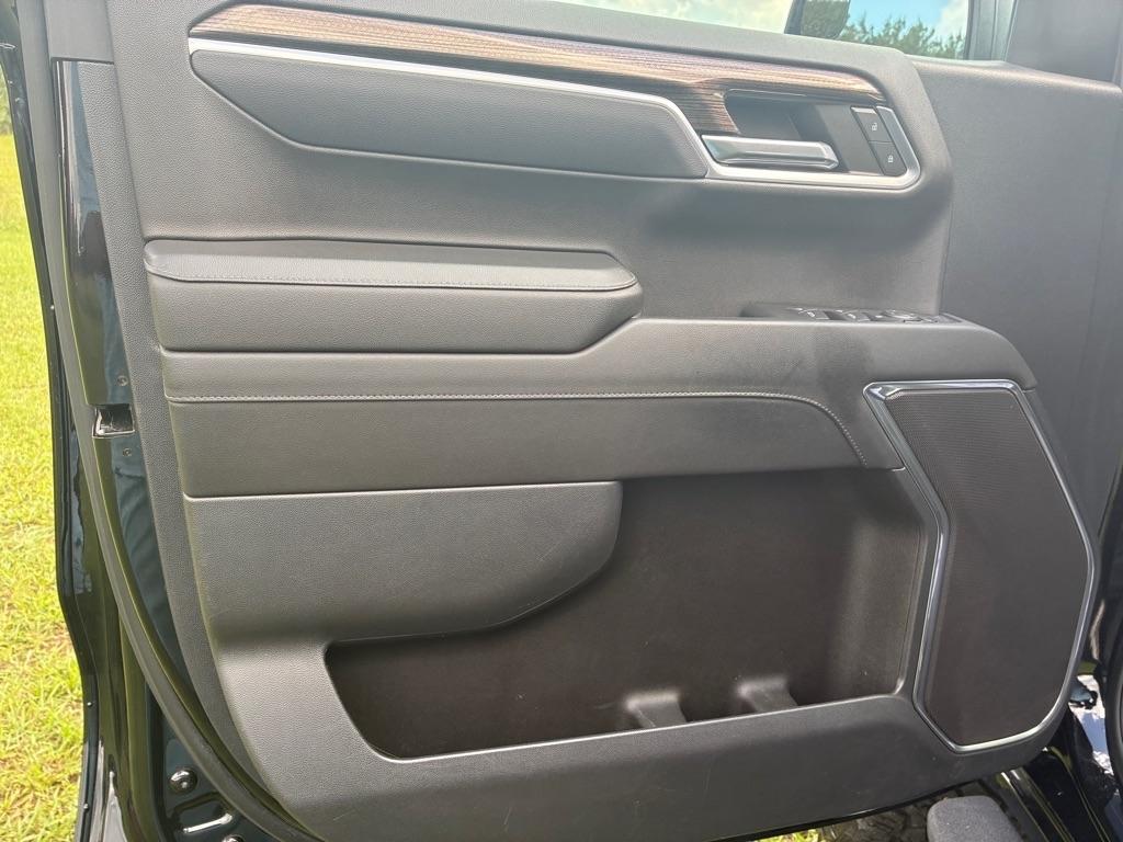 Chevrolet Silverado 1500 4WD Crew Cab 147" RST 2023