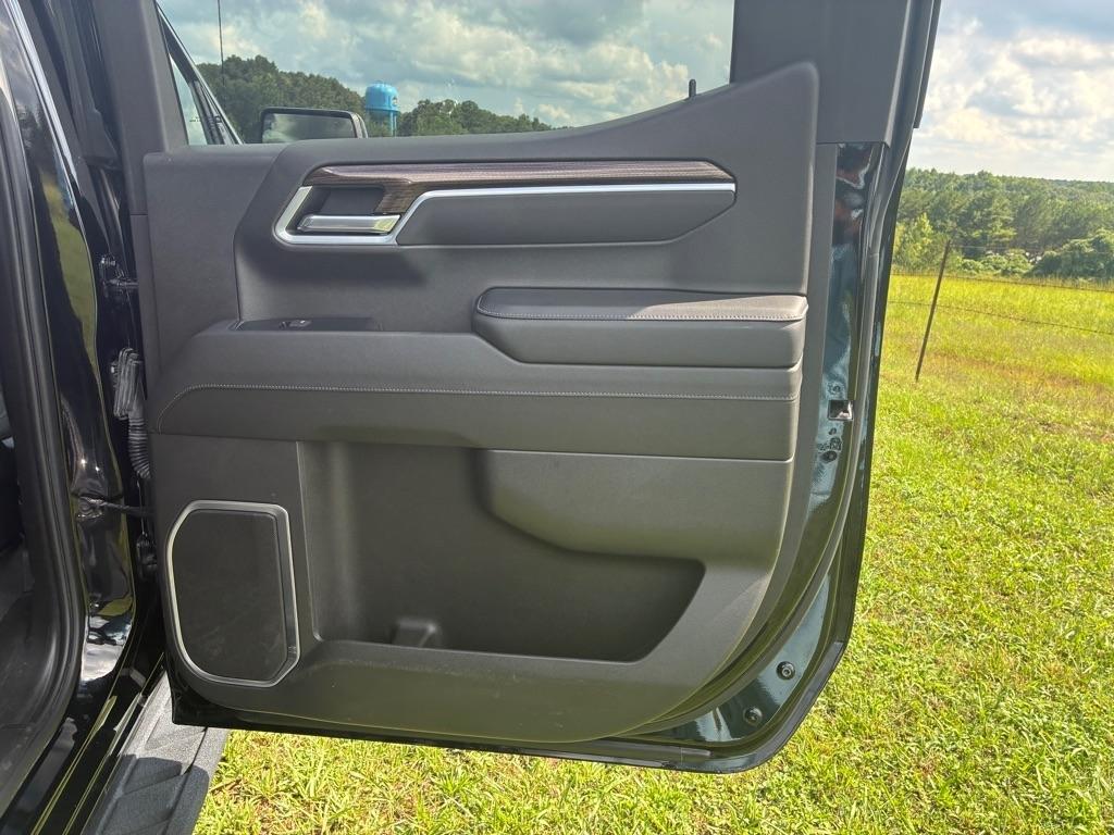 Chevrolet Silverado 1500 4WD Crew Cab 147" RST 2023