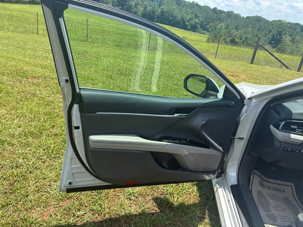Toyota Camry LE Auto (Natl) 2023