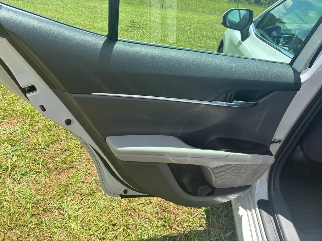 Toyota Camry LE Auto (Natl) 2023