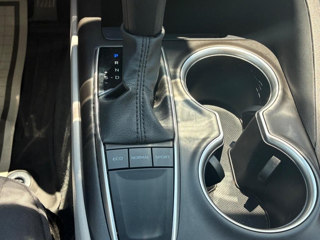 Toyota Camry LE Auto (Natl) 2023