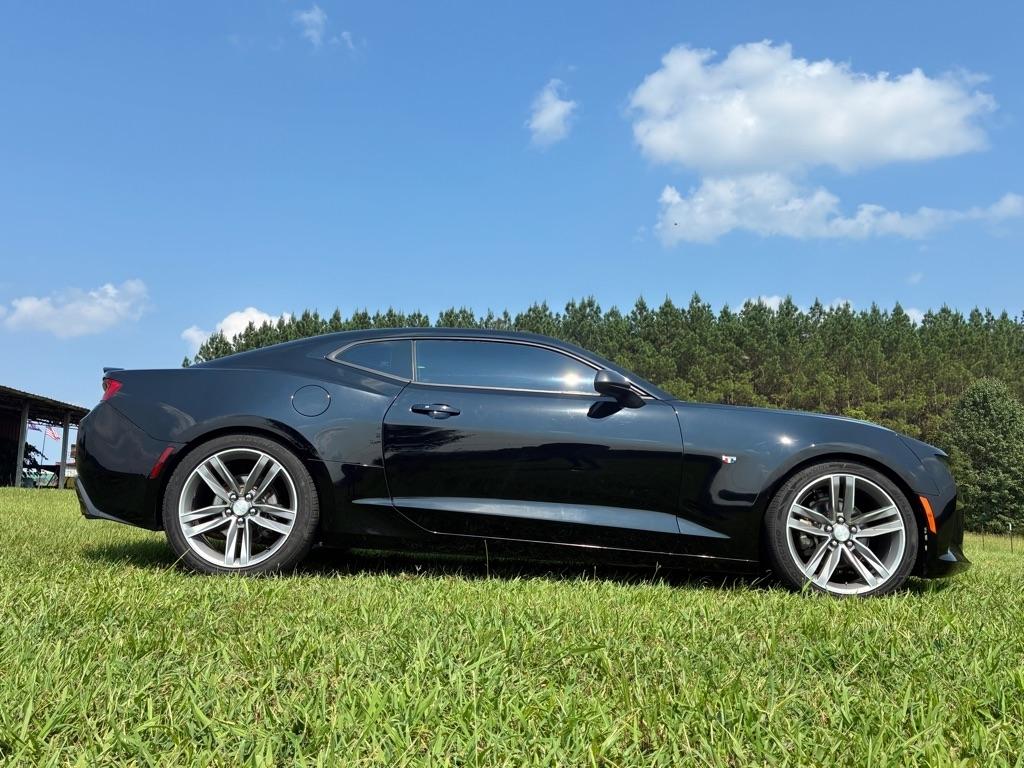 Chevrolet Camaro 2dr Cpe 1LT 2017