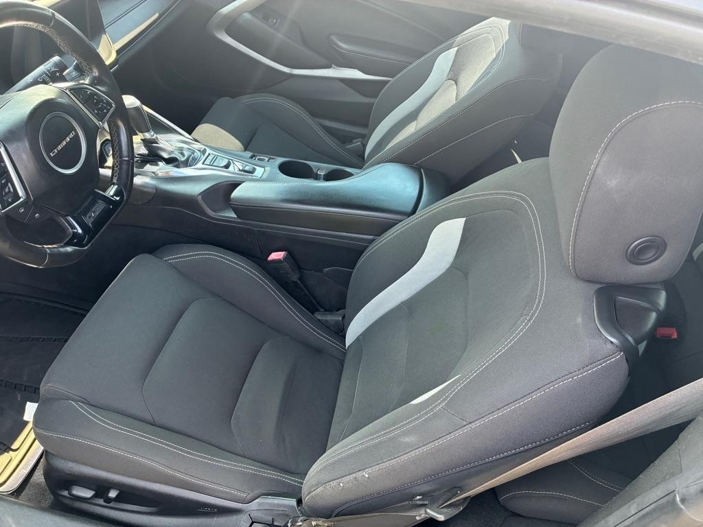 Chevrolet Camaro 2dr Cpe 1LT 2017
