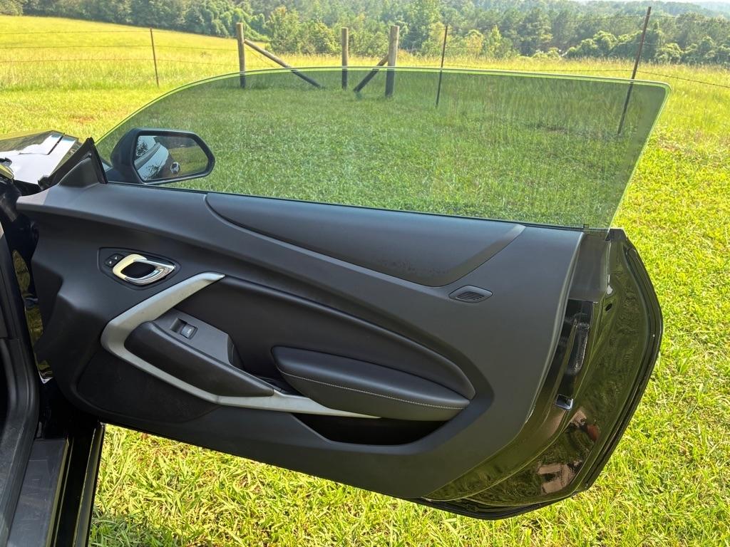 Chevrolet Camaro 2dr Cpe 1LT 2017