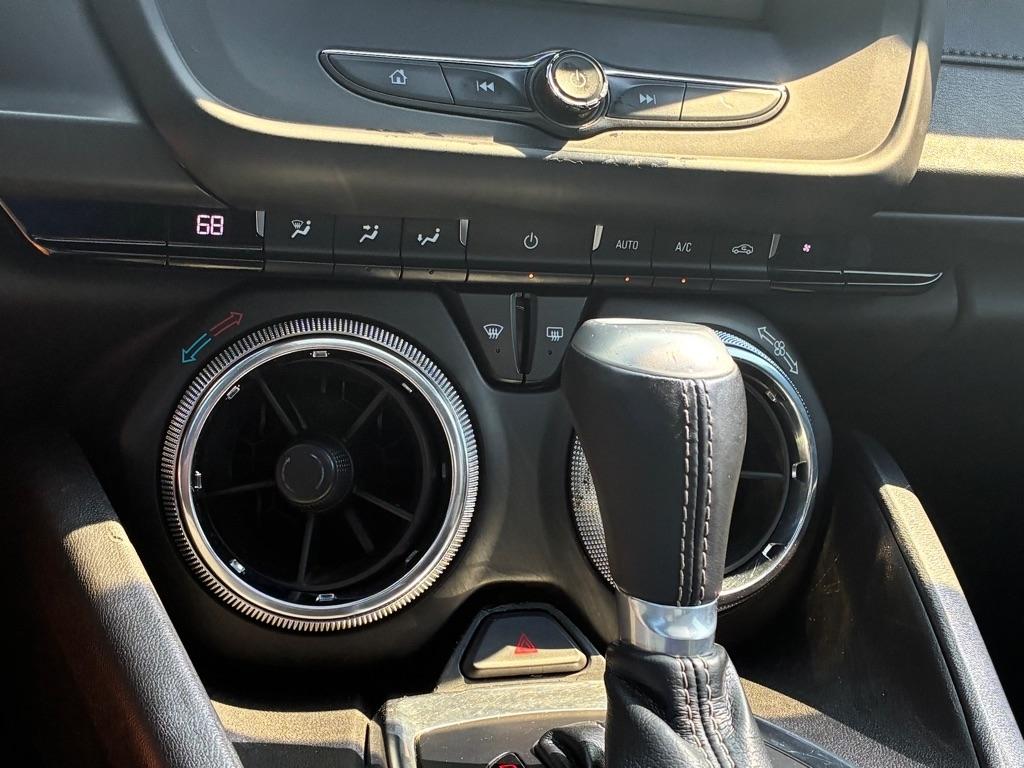 Chevrolet Camaro 2dr Cpe 1LT 2017