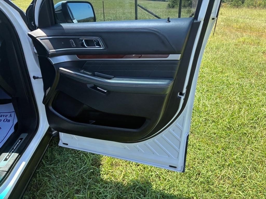 Ford Explorer Platinum 4WD 2017