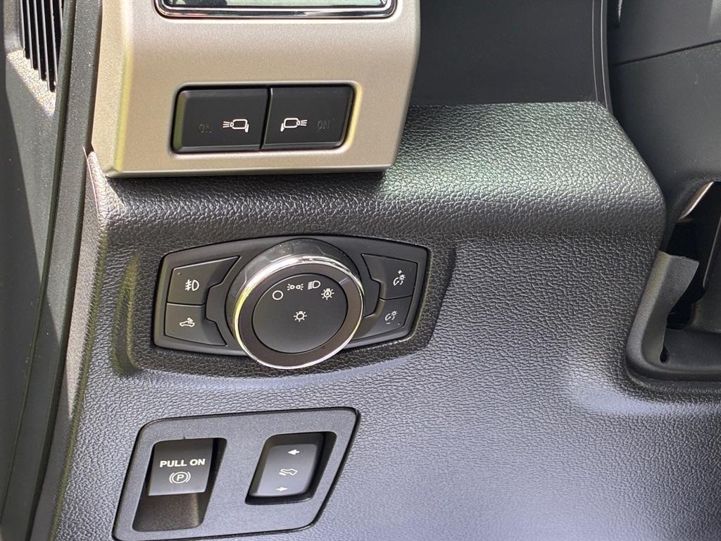 Ford F-150 4WD SuperCrew 139" FX4 2019