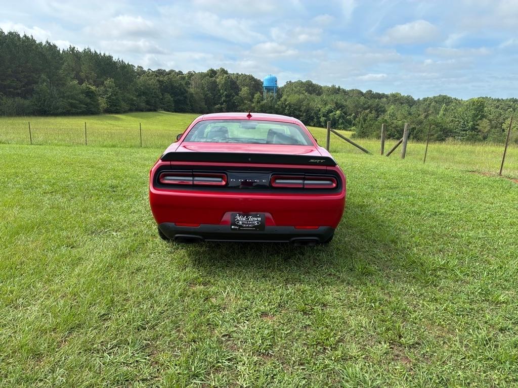 Dodge Challenger 2dr Cpe SRT Hellcat 2016