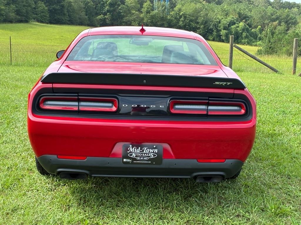 Dodge Challenger 2dr Cpe SRT Hellcat 2016