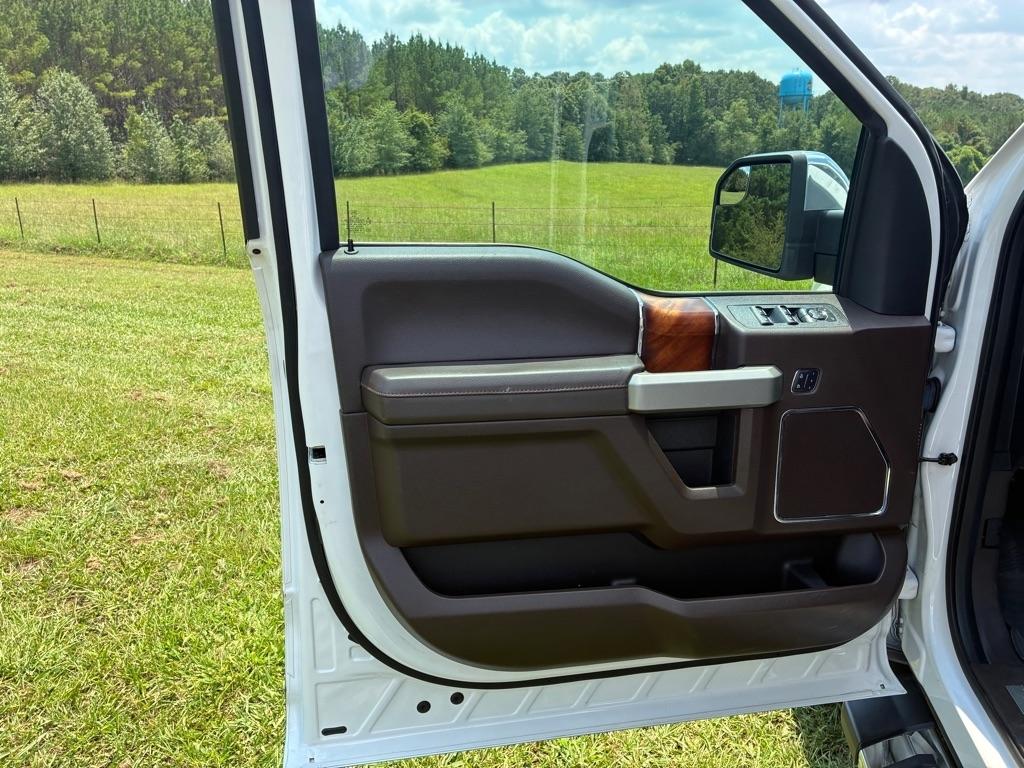 Ford F-150 4WD SuperCrew 139" King Ranch 2018