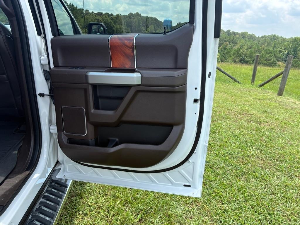 Ford F-150 4WD SuperCrew 139" King Ranch 2018