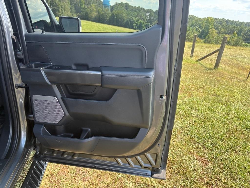 Ford F-150 Lariat 4WD SuperCrew 5.5' Box 2023