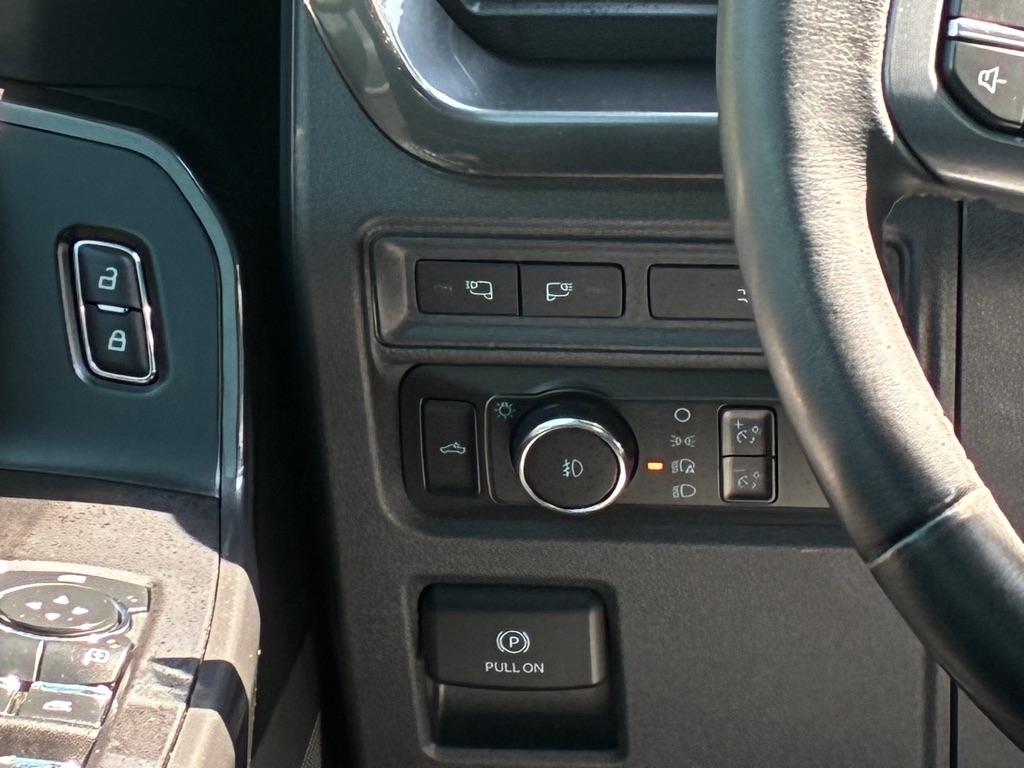 Ford F-150 Lariat 4WD SuperCrew 5.5' Box 2023