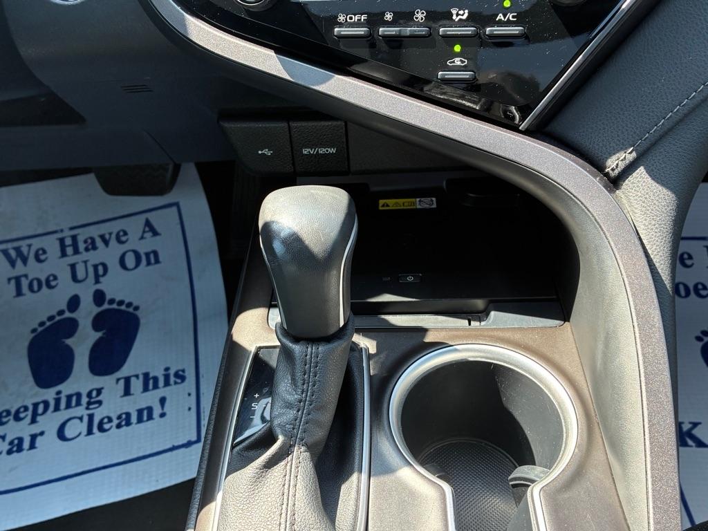 Toyota Camry XLE Auto (Natl) 2023
