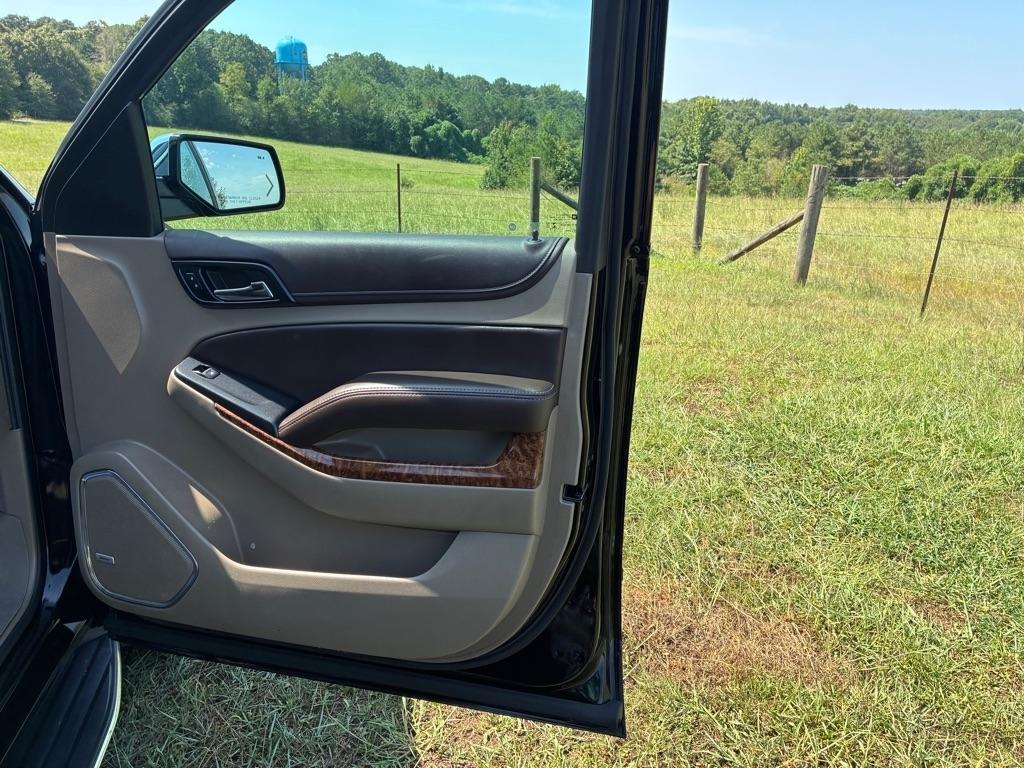 Chevrolet Suburban 4WD 4dr 1500 Premier 2019