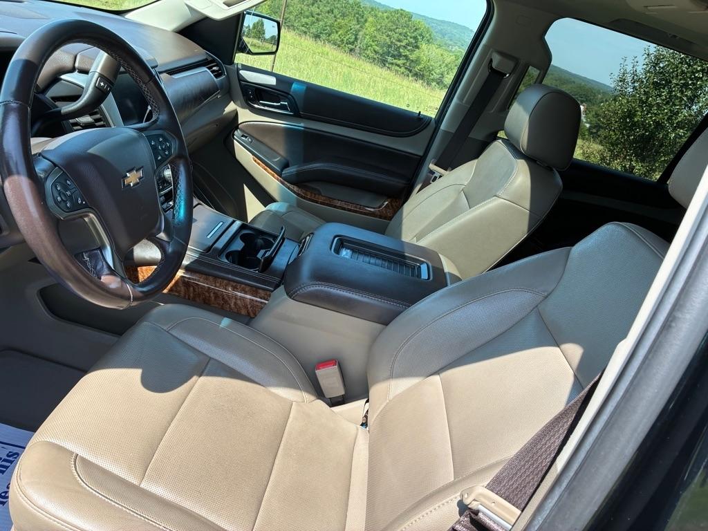 Chevrolet Suburban 4WD 4dr 1500 Premier 2019
