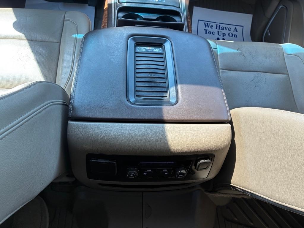 Chevrolet Suburban 4WD 4dr 1500 Premier 2019
