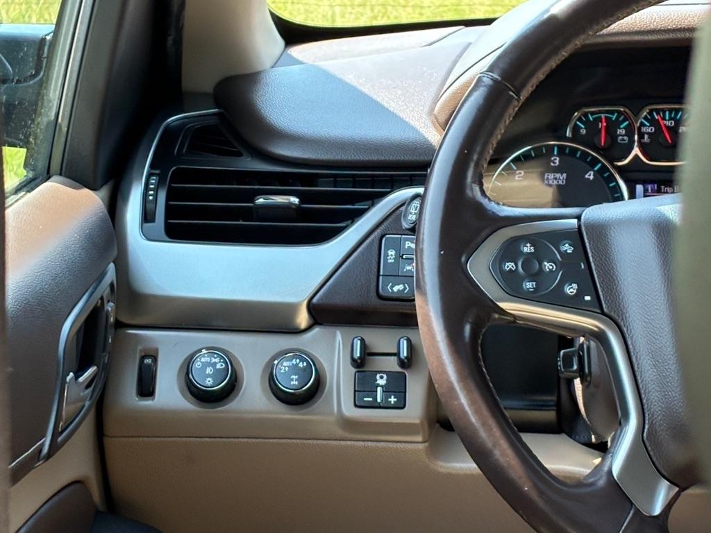 Chevrolet Suburban 4WD 4dr 1500 Premier 2019