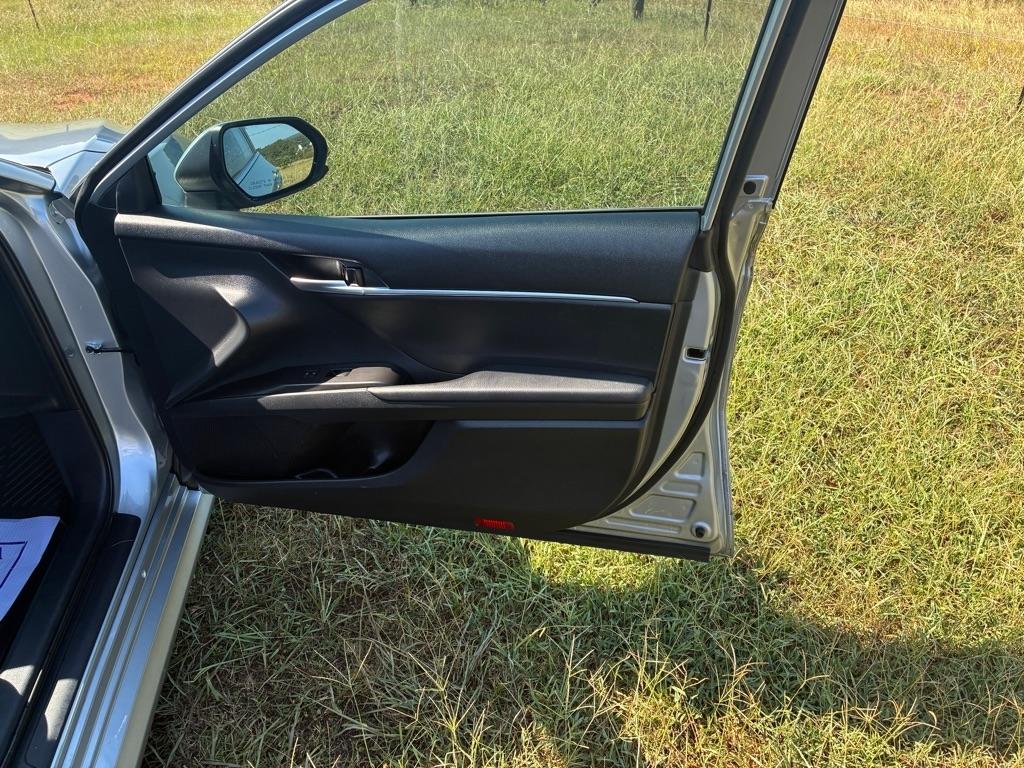 Toyota Camry LE Auto (Natl) 2024
