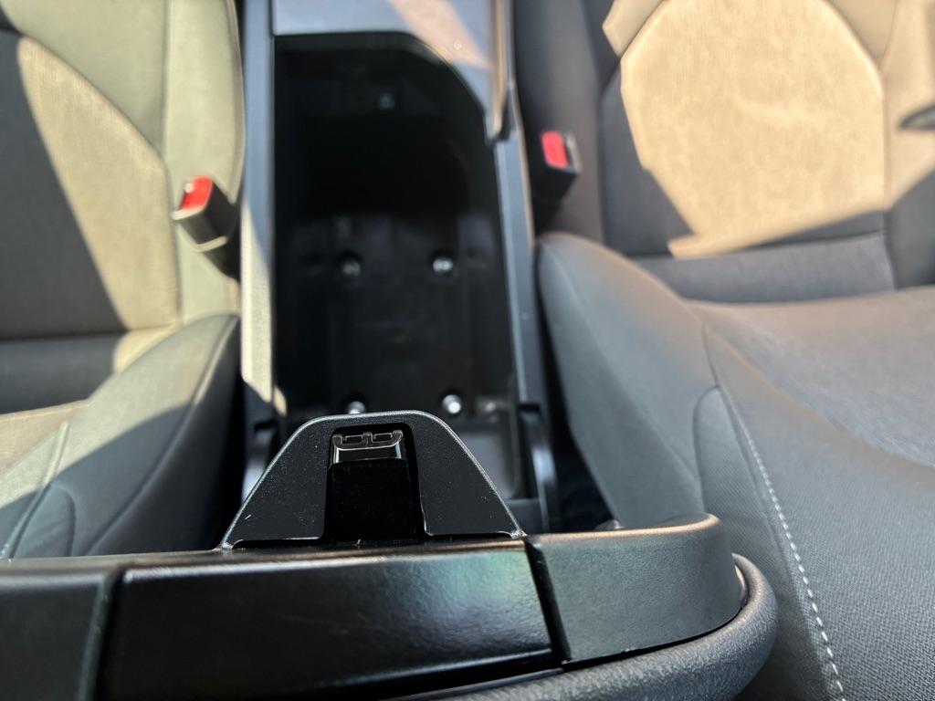 Toyota Camry LE Auto (Natl) 2024