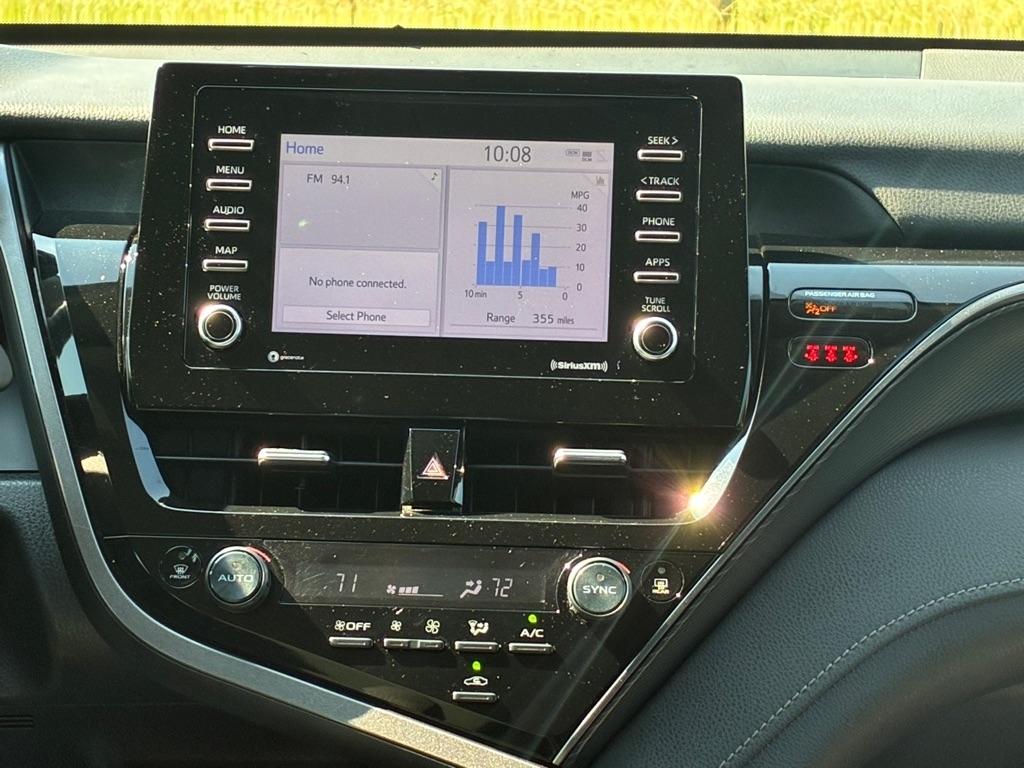 Toyota Camry LE Auto (Natl) 2024