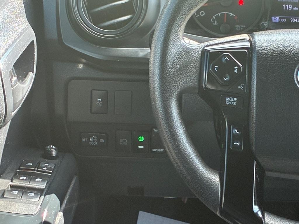 Toyota Tacoma 4WD TRD Off Road Double Cab 5' Bed V6 MT (Natl) 2021