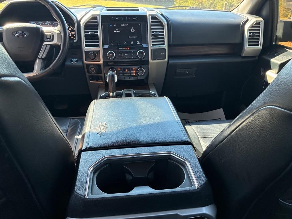 Ford F-150 2WD SuperCrew 157" Lariat 2016
