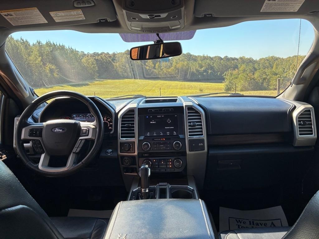 Ford F-150 2WD SuperCrew 157" Lariat 2016