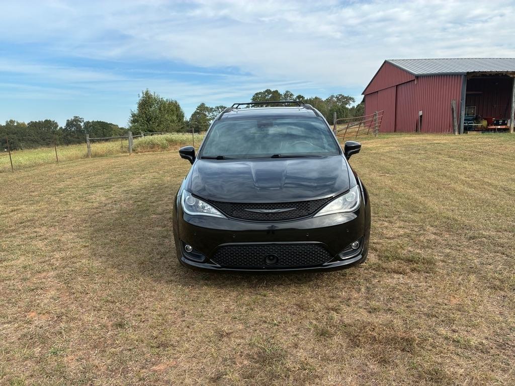 Chrysler Pacifica Limited FWD 2019