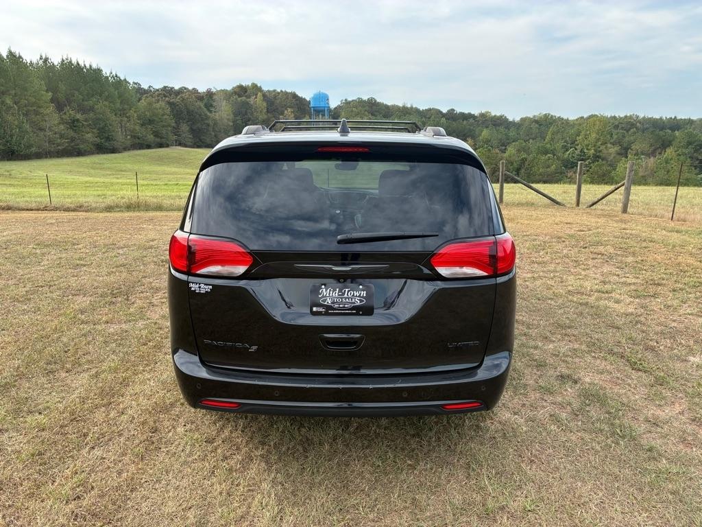 Chrysler Pacifica Limited FWD 2019