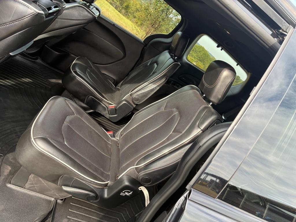 Chrysler Pacifica Limited FWD 2019