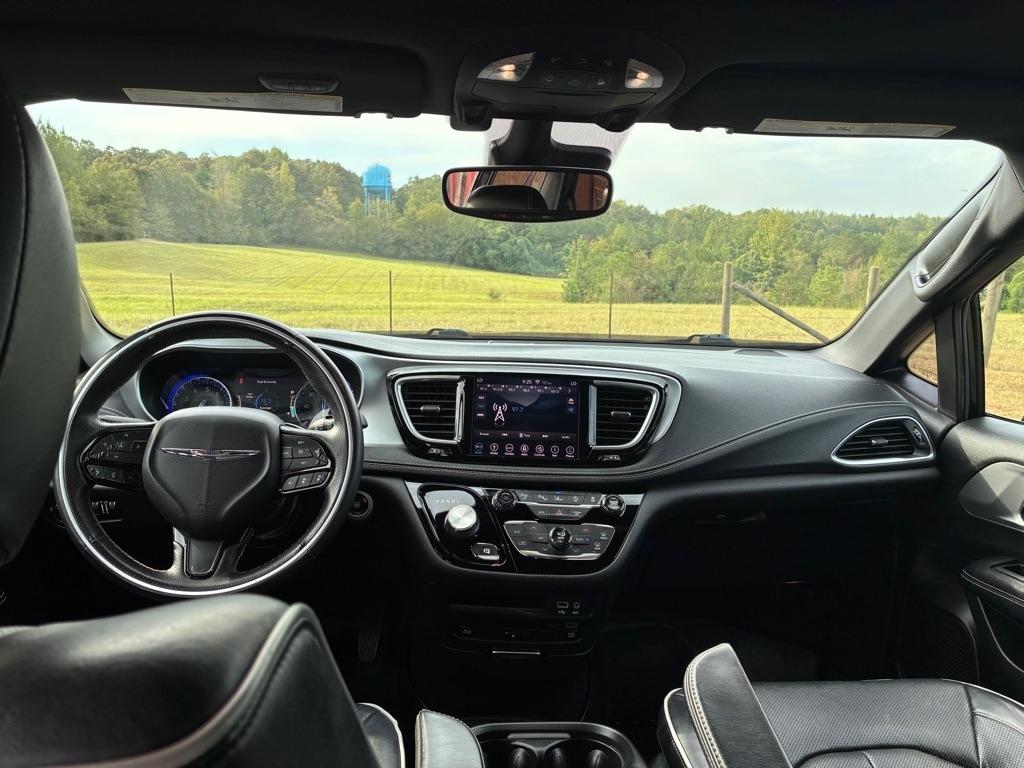 Chrysler Pacifica Limited FWD 2019