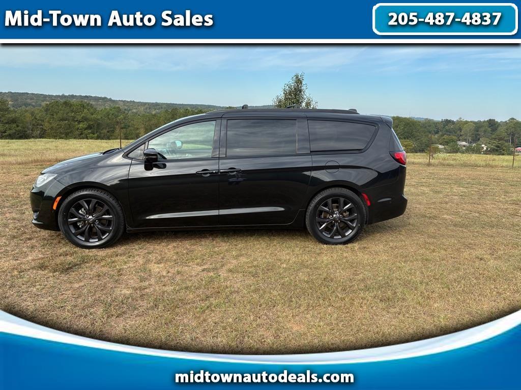 2019 Chrysler Pacifica Limited FWD