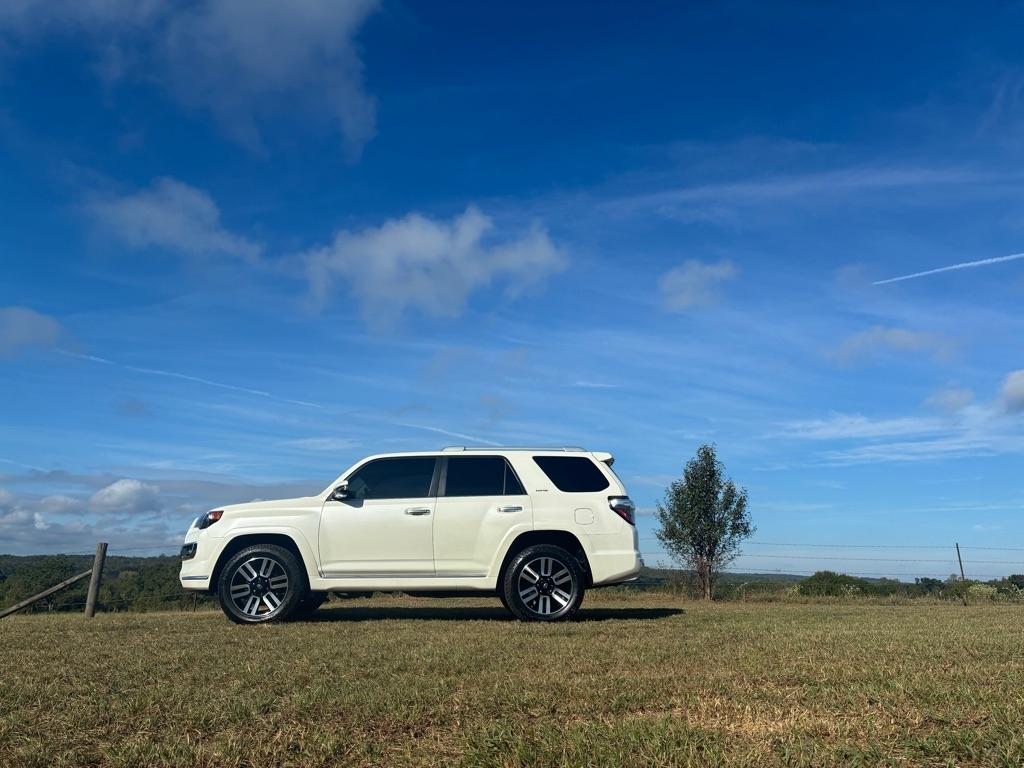 Toyota 4Runner TRD Off Road Premium 4WD (Natl) 2019