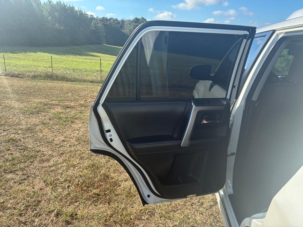 Toyota 4Runner TRD Off Road Premium 4WD (Natl) 2019