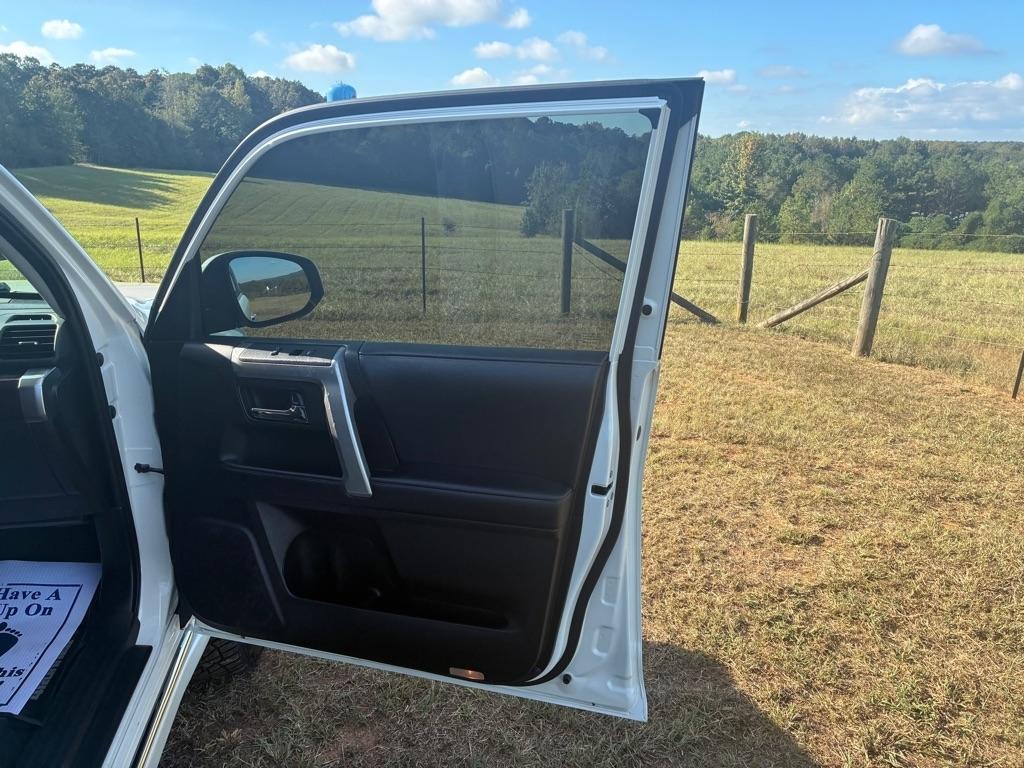 Toyota 4Runner TRD Off Road Premium 4WD (Natl) 2019