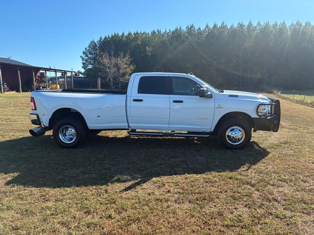 RAM 3500 Big Horn 4x4 Crew Cab 8' Box 2024