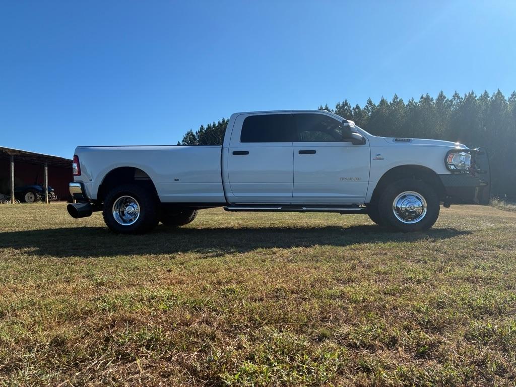 RAM 3500 Big Horn 4x4 Crew Cab 8' Box 2024
