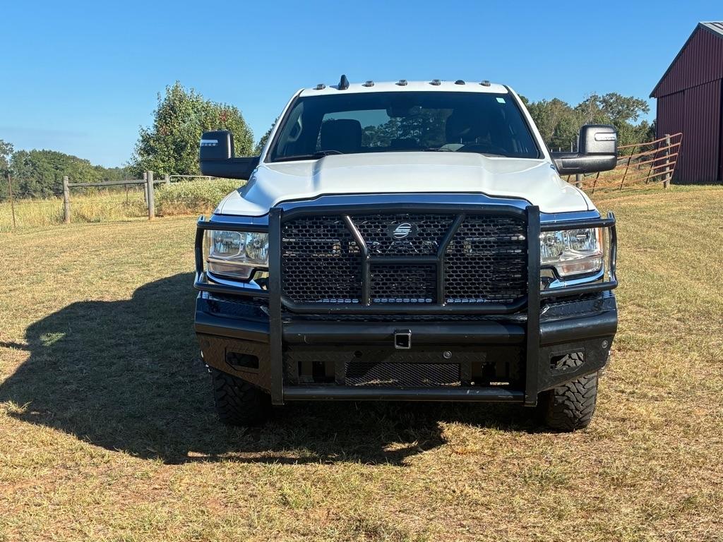 RAM 3500 Big Horn 4x4 Crew Cab 8' Box 2024