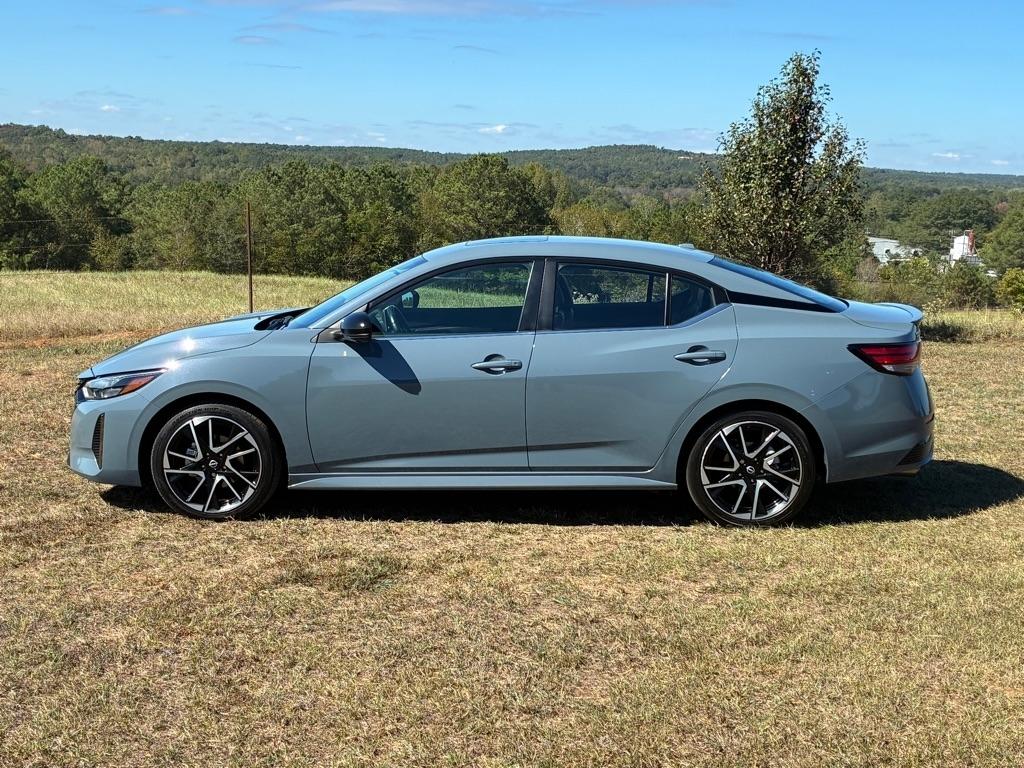 Nissan Sentra SR CVT 2025