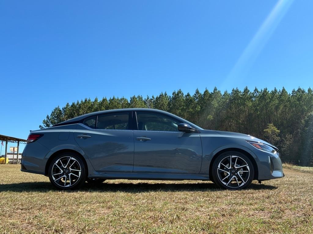 Nissan Sentra SR CVT 2025