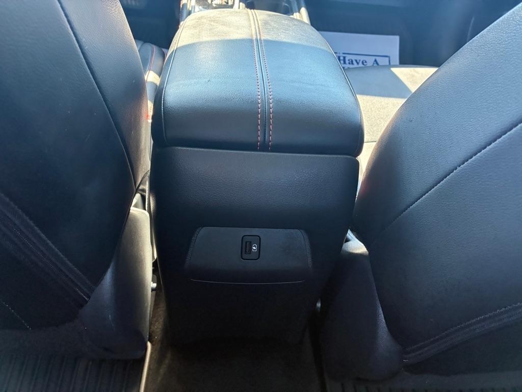 Nissan Sentra SR CVT 2025