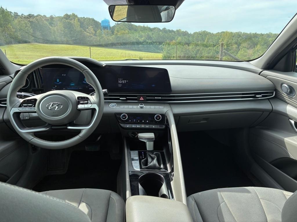 Hyundai Elantra SEL IVT 2023