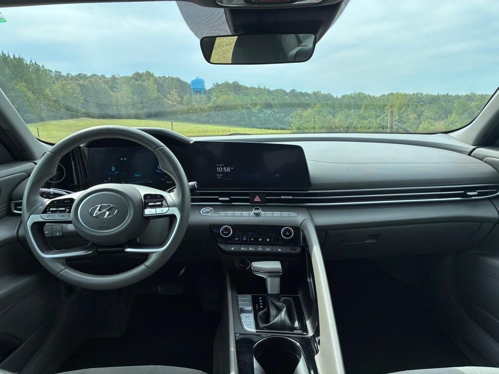 Hyundai Elantra SEL IVT 2023