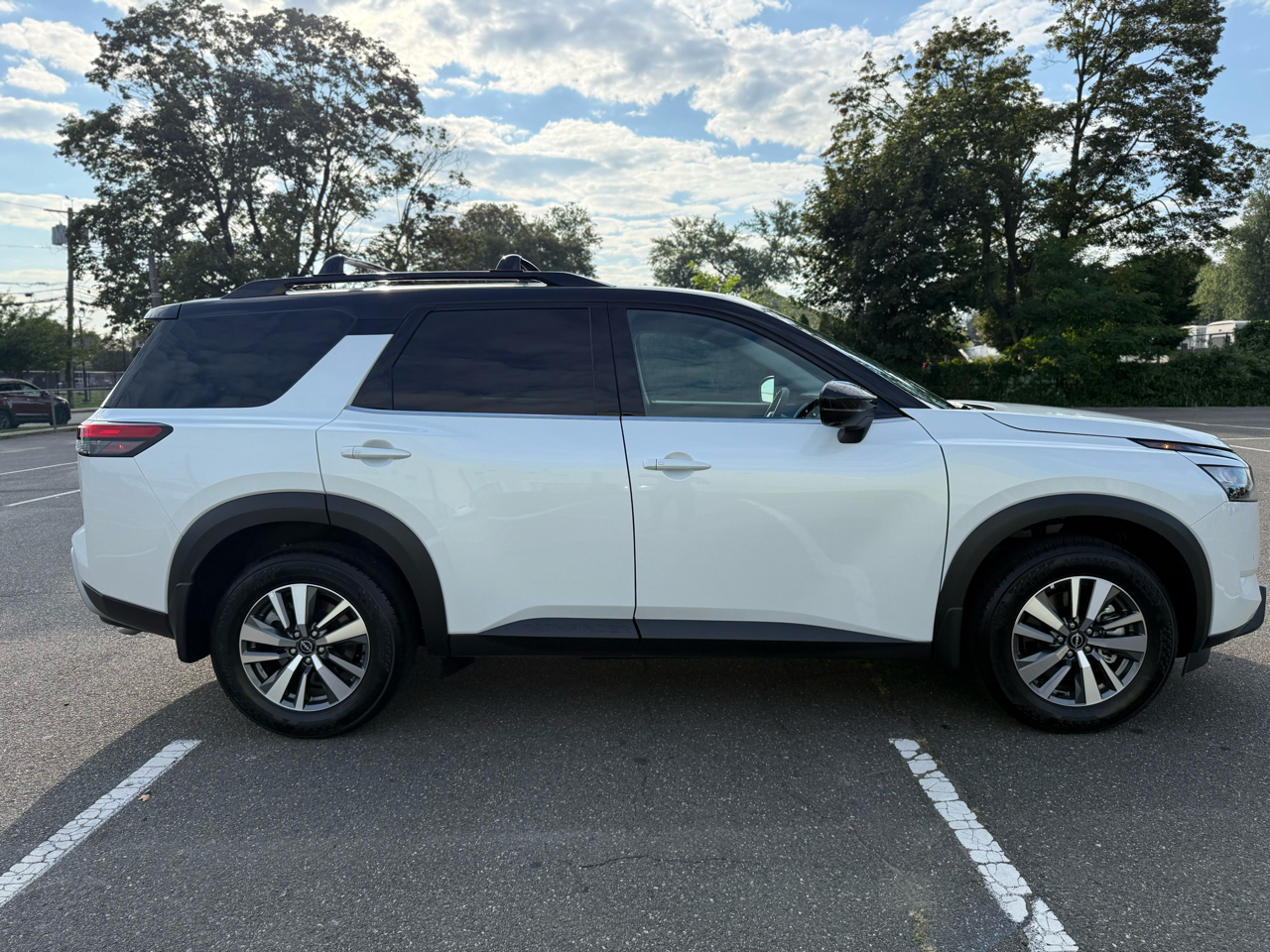 Nissan Pathfinder SL 4WD 2025