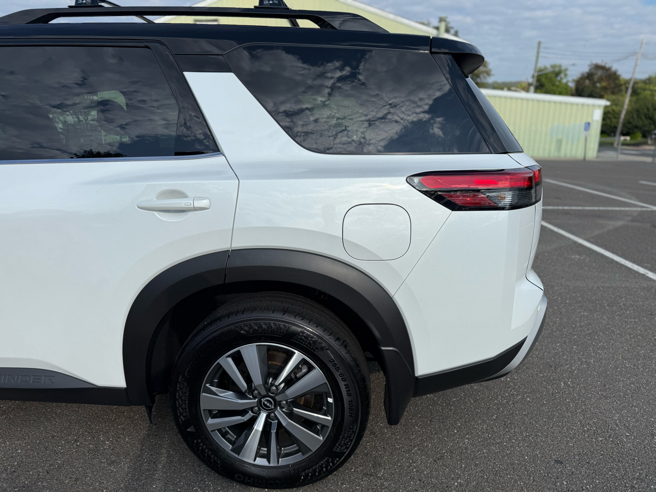 Nissan Pathfinder SL 4WD 2025